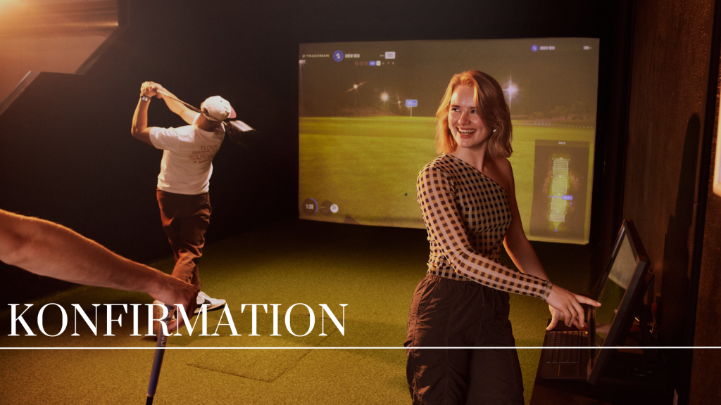 En konfirmand omgivet af familie og venner ved et pyntet bord.